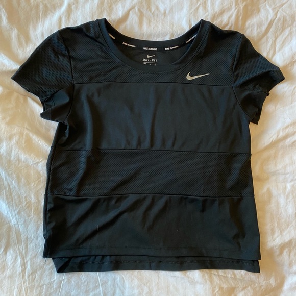Nike Dri-Fit Tshirt - Picture 1 of 3